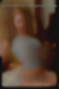 Couple..or dominant horny girls type.