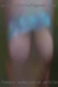 Female, submissive, petite/slim.