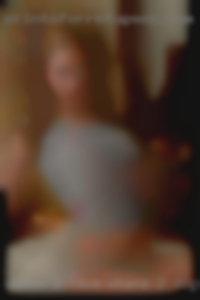 Ummmm i have where 2 dogs Duke swingers a 3 some.